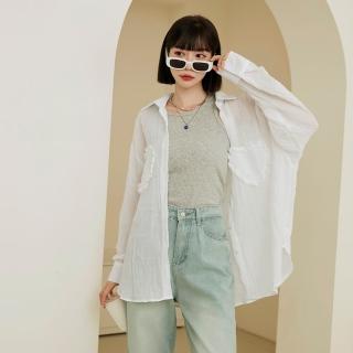 【OB 嚴選】微透膚拼接蕾絲口袋寬鬆襯衫上衣 《AB19643》