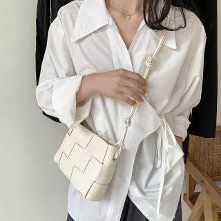 【MoonDy】包包 包包女 編織包 斜揹包 格子包包 韓國包包 大容量斜揹包 白色包包 皮革包包 單肩包 包