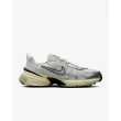 【NIKE 耐吉】運動鞋 慢跑鞋 休閒鞋 男鞋 女鞋 NIKE V2K RUN 灰 銀 復古 Y2K(HJ4497100)