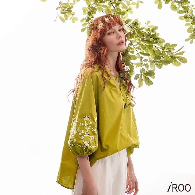 【iROO】花卉刺繡袖上衣