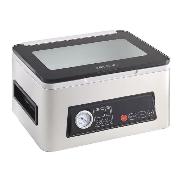 ARTISAN 奧堤森 CVS3500 真空包裝機是高效家用食品真空密封工具，產自中國，重量僅 8.5kg，本體尺寸請見圖示說明。提供 1 年保固，內容物包含主機、20 個 25x28cm 真空包裝袋及說明書（含保卡）。適用各式真空袋材類，一般塑膠袋無法使用；包裝液體產品請勿超過袋材高度的 1/3。BSMI 許可字號：商品無需檢驗。適合新鮮儲存肉類、海鮮、蔬果，延長食品保鮮期，提升廚房便利性。