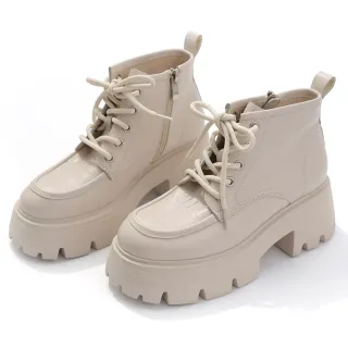 【DIANA】6.5cm質感壓紋牛皮綁帶顯瘦神器厚底短靴(牛奶)