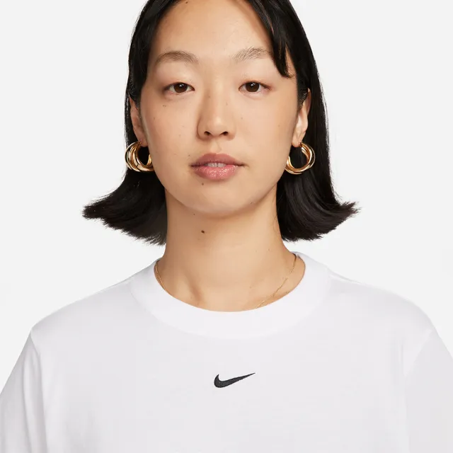 【NIKE 耐吉】AS W NSW TEE ESSNTL LBR 白色 刺繡LOGO 女 短袖 短T 休閒(FD4150-100 ∞)