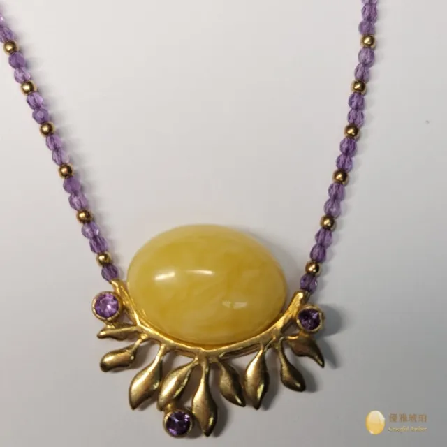 【優雅琥珀】橢圓蛋面型 優美流紋蜜蠟項鍊(鑽切面紫水晶鍊  具鑑定證書)