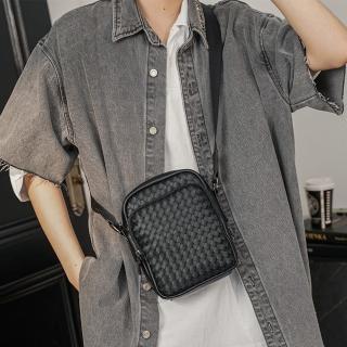 【MoonDy】包包 男生包包 女生包包 情侶編織包 肩揹包 斜揹包 包包 側揹包 編織包 黑色包包 男包 女