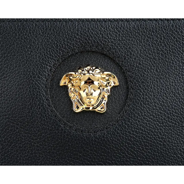 【VERSACE 凡賽斯】VERSACE金屬美杜莎LOGO荔枝牛皮拉鍊手拿包(黑)