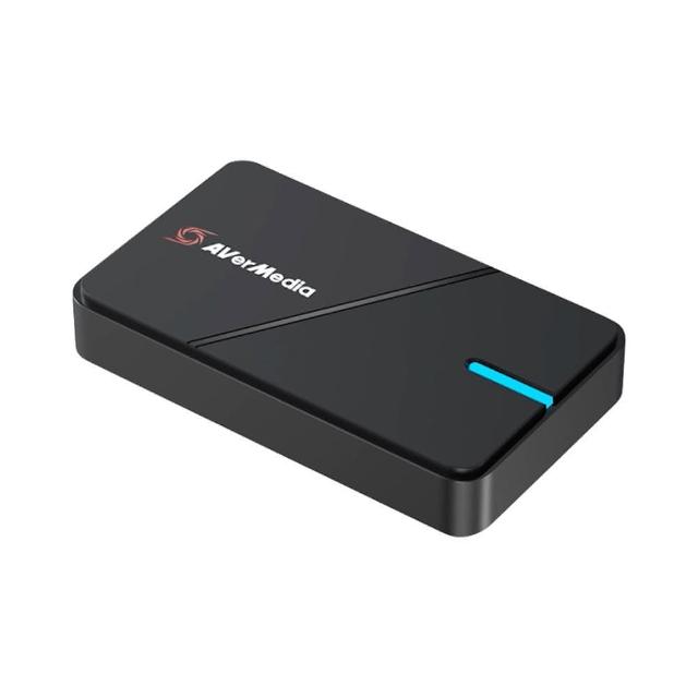 圓剛 AverMedia GC551G2 影像擷取裝置是專業級 4K 擷取神器，支援 HDMI 2.0 輸入/輸出，最高解析度 2160p60，完美適合遊戲直播、影片錄製與內容創作。採用 USB3.2 Gen1 Type-C 介面，輕巧黑色設計（尺寸 112.5x61.1x20.9mm，重量僅 85g），相容多種解析度至 2160p，輸出 MPEG-4 檔案格式。產自其他國家，提供兩年保固，讓您安心使用高品質影像擷取體驗。