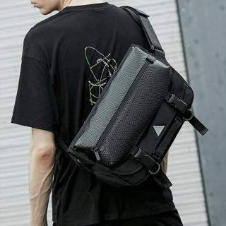 【LEESA】尼龍包包\男用包包\大包包\郵差包\筆電包\書包\男包側揹包\大容量\上班包包\多功能包\電腦包