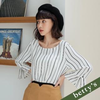 【betty’s 貝蒂思】直條紋袖口開衩壓褶雪紡圓領上衣(白色)