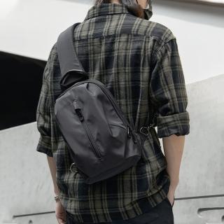 【LEEHER】男生/包包/胸包/防潑水包/尼龍包包/潮流男包/休閒單肩包/旅行小揹包/郵差包/大容量斜