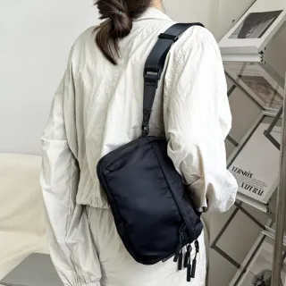 【LEESA】尼龍包\側背包\小背包\機能包\隨身包\工裝包\中性包包\韓國包\休閒單肩包\大容量
