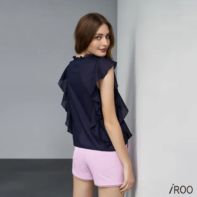 【iROO】蕾絲花瓣邊飾短褲