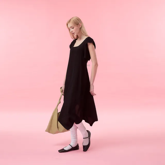 【ICHE 衣哲】Cop.Copine 法式輕奢光澤感方領層次拼接不規則造型長洋裝