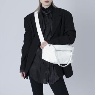 【LEESA】大容量包包\單肩包\軟皮包包\大包包\包包\側揹包\包包女\健身包\個性包包\日系包包\情