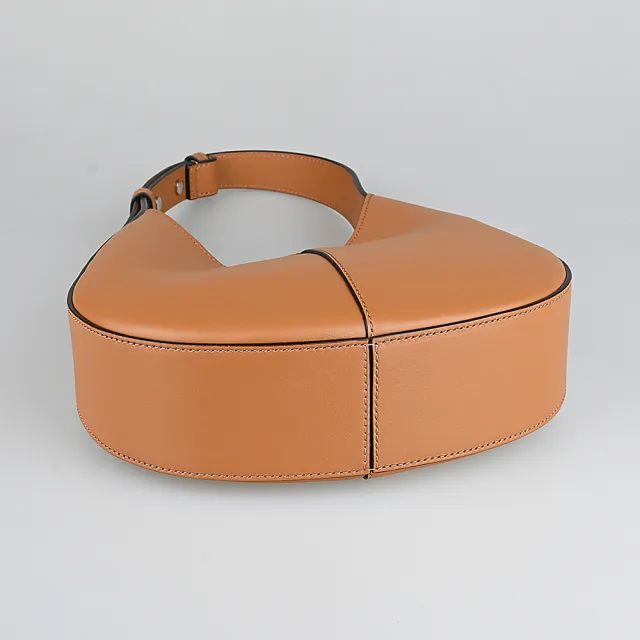 【TOD’S】TOD’S Di Bag皮革壓印LOGO小牛皮手提肩背新月包(迷你/棕)