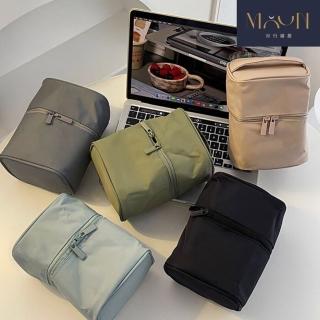 【MOONSTROLL 月行寢居】尼龍立體手提化妝包(圓筒化妝包 防潑水 大容量化妝包 刷具收納包 盥洗包)