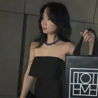 【MoonDy】項鍊  壓克力項鍊 串鍊 鎖骨鍊 毛衣鍊 小眾項鍊 韓國項鍊 個性項鍊 藍色項鍊 女