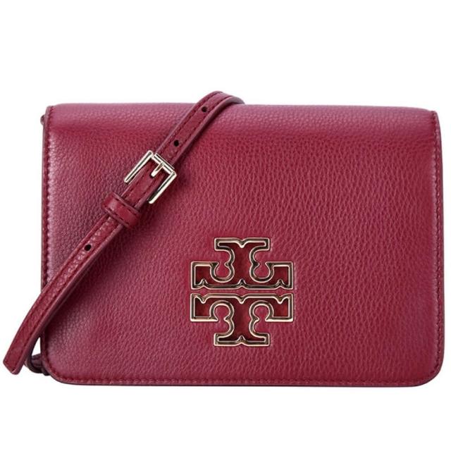 【TORY BURCH】Britten勃根地酒紅皮革簍空LOGO翻蓋鏈帶斜背包