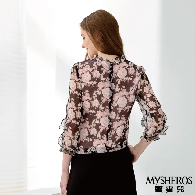 【MYSHEROS 蜜雪兒】雪紡造型上衣 領襟花邊造型領 秀氣滿版印花(粉桔)