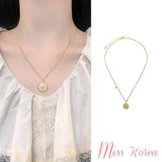 【MISS KOREA】韓國設計復古華麗山茶花設計小圓牌項鍊(山茶花項鍊 圓牌項鍊)