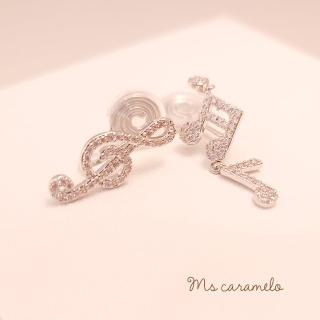 【焦糖小姐 Ms caramelo】夾式耳環不對稱音符耳環(鋯石耳環)