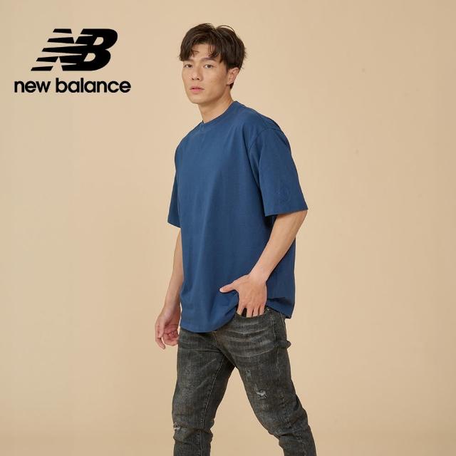 【NEW BALANCE】NB 圓形鋼印NB短袖上衣_MT43521NNY_男性_藍色(美版 版型偏大)