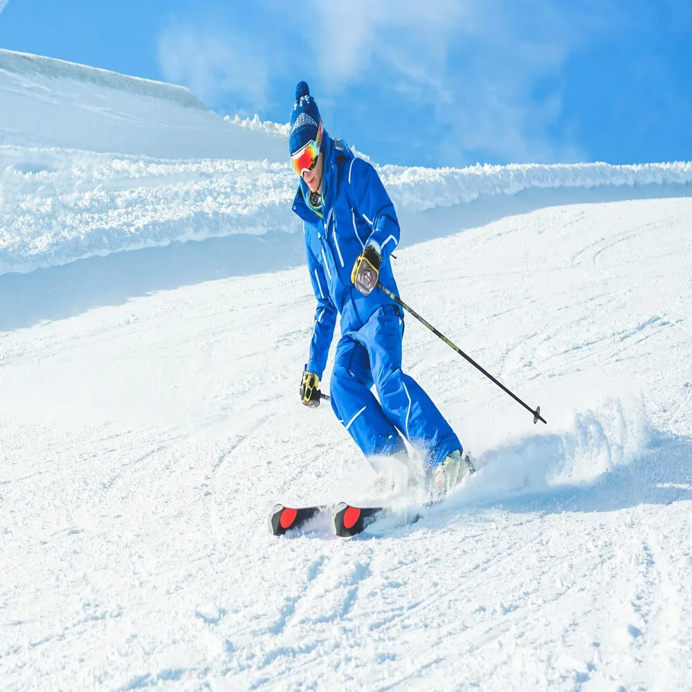 【喜鴻假期】【無購物．新春財蛇到首爾５日】滑雪體驗、採草莓、樂天雙主題、樂天超市、明倫進士烤肉