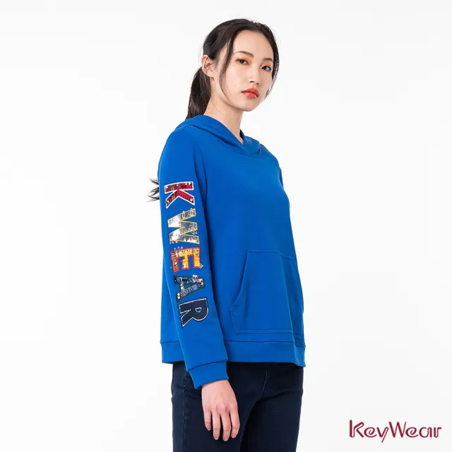 【KeyWear 奇威名品】刺繡印花設計連帽上衣(共2色)