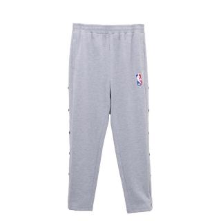 【NBA】NBA 休閒 運動褲 經典 排扣 熱身長褲 男 女 灰色(3455150111)