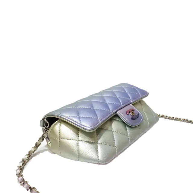 【CHANEL 香奈兒】AP2044 經典菱格紋小羊皮漸層幻彩風格斜揹眼鏡墨鏡包(幻彩)