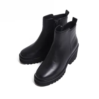 【KOKKO】百搭圓頭柔軟羊皮粗跟厚底短靴(黑色)