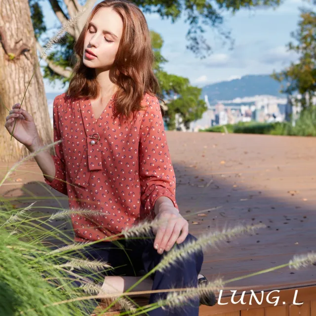 【LUNG.L 林佳樺】LQ51A橘色印花前領巾裝飾七分袖女裝上衣(秋冬新品)