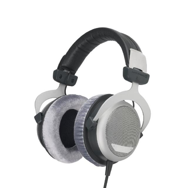 beyerdynamic拜雅 DT880 beyerdynamic 拜雅 DT880 採用耳罩式設計,專為專業監聽打造,提供 Hi-Fi 認證的卓越音質。開放式結構帶來寬廣聲場與自然音色,適合音樂製作、錄音室使用及發燒友欣賞,舒適佩戴長時間不疲勞。