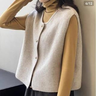 【LANNI 藍尼】★圓領針織單排扣寬鬆開衫背心(上衣/女裝/背心/休閒/百搭)