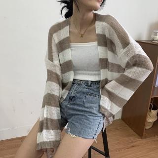 【D.studio】韓版寬鬆撞色條紋防曬外套(上衣女裝衣服外套薄外套罩衫防曬外套小外套針織外套透膚 J348)