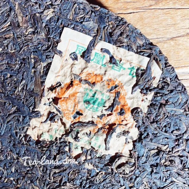 【茶韻】普洱茶2005年土林鳳凰茶廠 鳳凰香餅青餅 357克/餅 茶葉禮盒(生茶/附茶樣10克.收藏盒各1)(中秋禮盒)