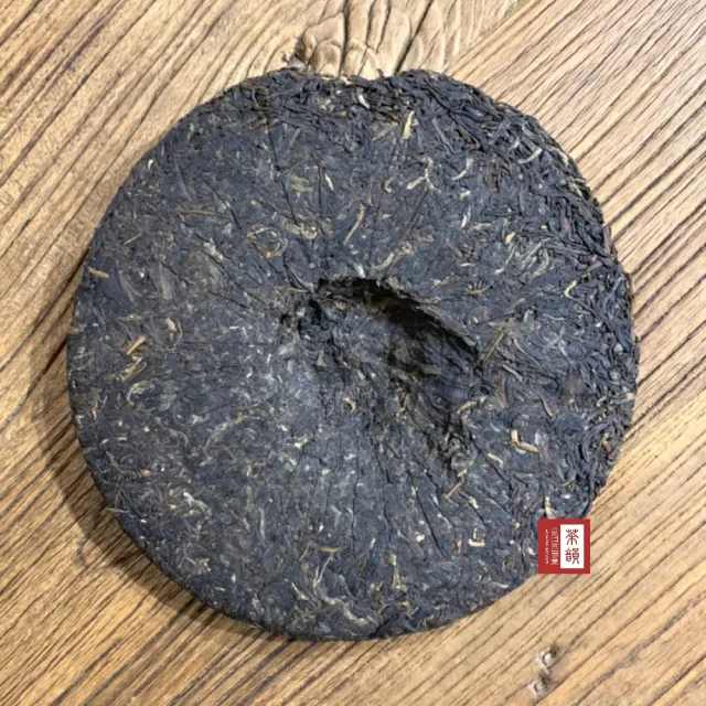 【茶韻】普洱茶2007年下關茶廠8633泡餅357g/餅X8 保證真品(生茶/專用透氣防塵袋.收藏盒x1)