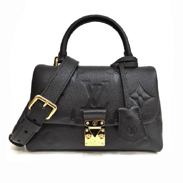 LV LOUIS VUITTON路易威登 M45977 經典 Madeleine BB 系列優雅 Monogram Empreinte 粒面牛皮手提斜背包 LV LOUIS VUITTON 路易威登 M45977 經典 Madeleine BB 系列手提斜揹包,採用高階粒面牛皮製成,搭配 Monogram Empreinte 精緻圖案與黑色經典配色,展現歐系精品風格。適合男女使用,是時尚與實用兼具的優雅配件。