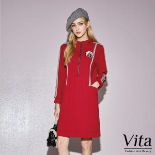 【MYSHEROS 蜜雪兒】VITA 棉質連身洋裝 連帽拉鍊設計 字母刺繡亮絲徽章(紅)