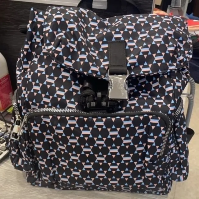 【SuperWands】輕撥水後背包