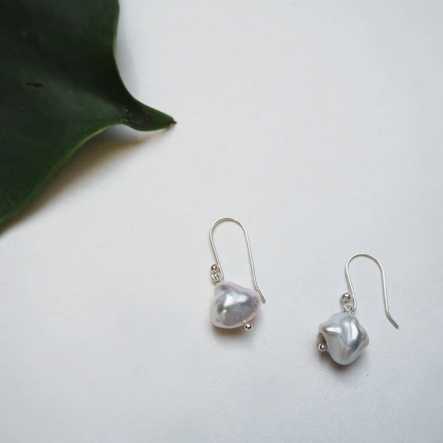 mittag Baroque pearl earring_巴洛克珍珠耳環(淡水珍珠 養殖珍珠 巴洛克珍珠 不規則形珍珠)