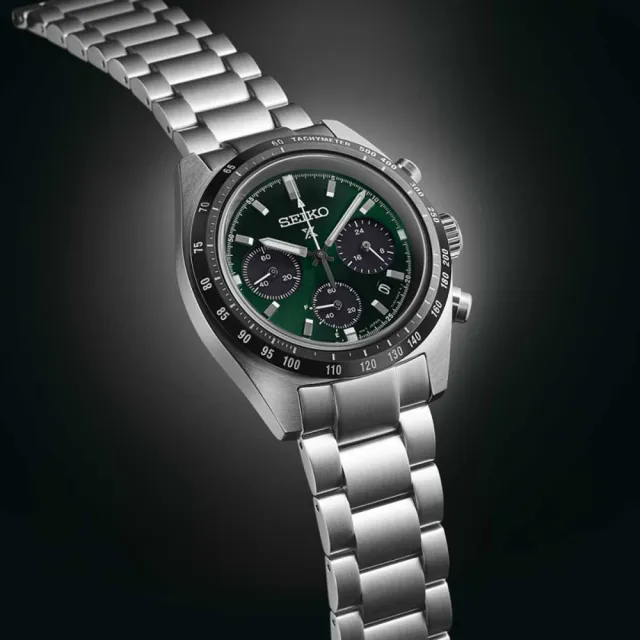 【SEIKO 精工】PROSPEX SPEEDTIMER 綠熊貓三眼太陽能計時錶-39mm 母親節(V192-0AF0G SSC933P1)