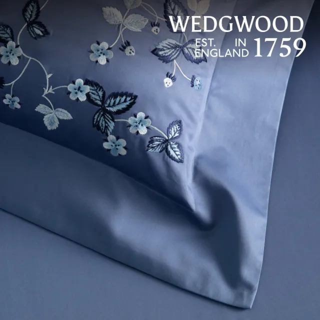 【WEDGWOOD】500織長纖棉刺繡 歐式枕套1入｜野草莓之舞 水墨藍(百貨款 51x71cm)