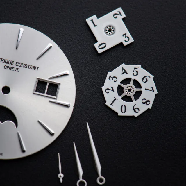 【CONSTANT 康斯登】Manufacture系列 自製機芯大日期動力儲存月相顯示/40mm(FC-735S3H6)