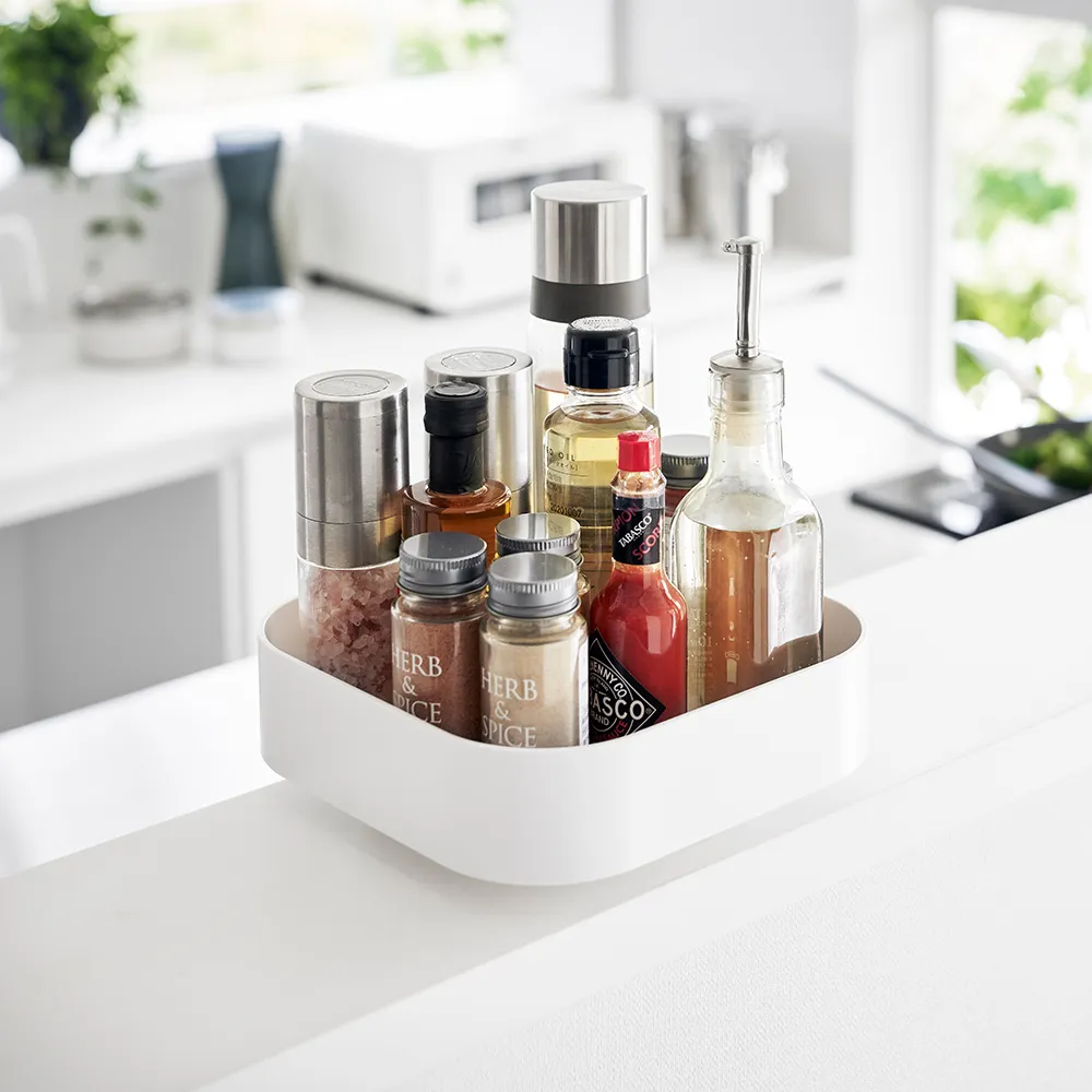 【YAMAZAKI 山崎】tower 旋轉收納盒-方形-白(收納架/調味料架/化妝品架/瓶罐架/日本山崎)