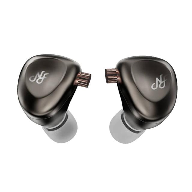 NF Audio RA15 是一款專業有線入耳式監聽耳機，採用銀色系設計，重量僅160g，適合各種通用作業系統使用。無內建麥克風，線控相容通用，無額外輸入端子，中國製造，一年保固，BSMI許可字號R55156，提供高品質音訊體驗與舒適配戴，理想選擇於音樂製作與日常監聽。