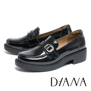 【DIANA】經典鏡面防磨枕頭厚底樂福鞋(黑色)