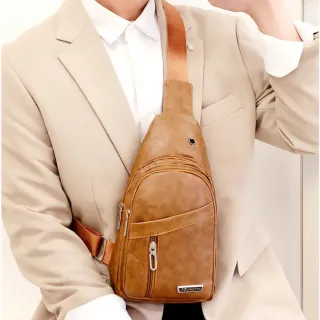 【出國旅行】時尚多格收納皮面男士胸包(防水包 防潑水 機能型 大容量 斜跨包 側肩包 側背 