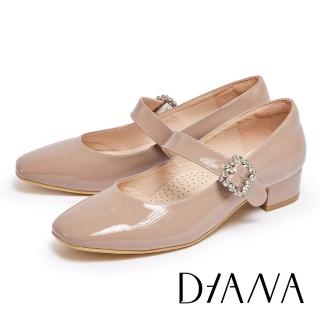 【DIANA】方鑽釦漆皮瑪莉珍低跟鞋(裸色)