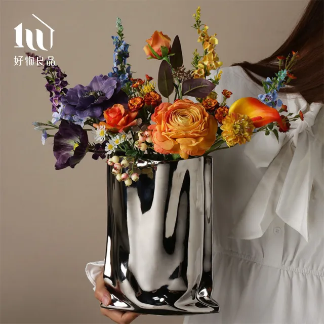 【好物良品】居家飾品電鍍雕塑皺摺藝術花瓶(電鍍花瓶 皺摺花瓶 鏡面花瓶 藝術花瓶 造型花瓶)